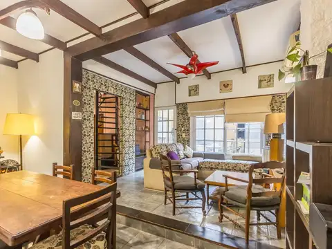 Depto Tipo Casa en Venta de 5 ambientes
