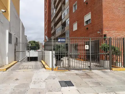 Cochera en Florida Mitre/Este