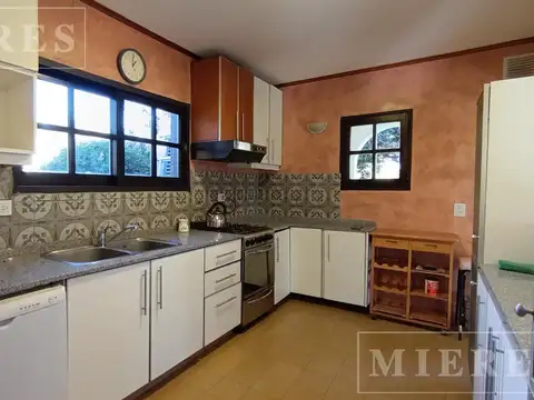 Casa en Venta al Oeste