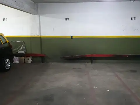 Cochera-Venta-Fija-Cubierta-Muy Amplia