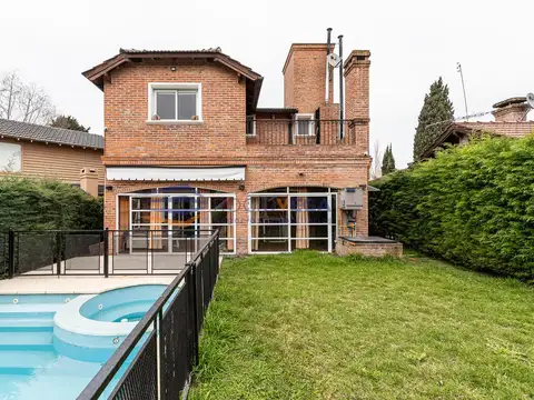 Casa a la venta y/o  alquiler en Country Banco Provincia, Francisco Alvarez, Moreno