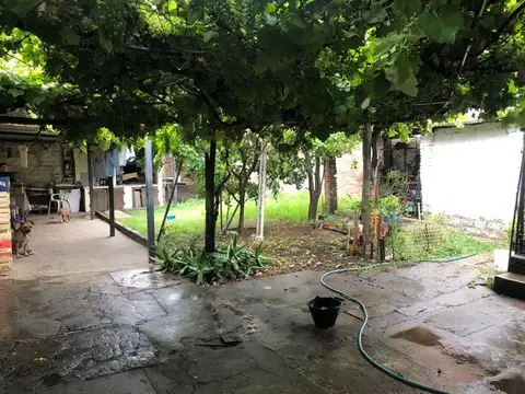 CASA 4 AMBIENTES CON LOCAL