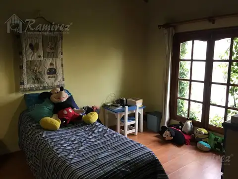 Hermoso Chalet 6 Amb. En Venta - Ituzaingó Norte