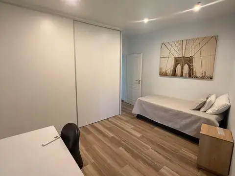 Casa en Alquiler en El Canton, USD 1.900