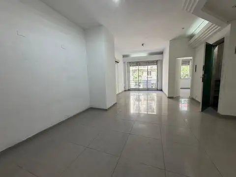 VENTA APMLIO 2 AMB EN RETIRO UBICACION ESTRATEGICA