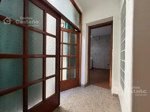 Depto Tipo Casa en Alquiler de 2 dormitorios
