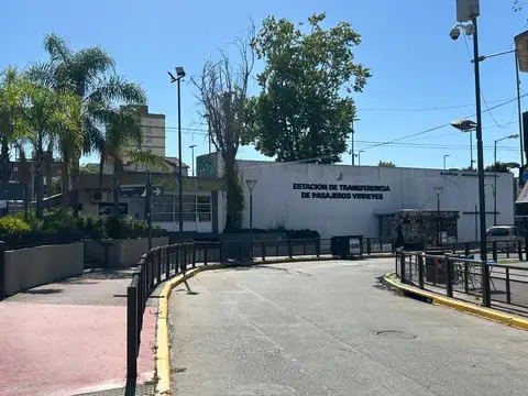 Avenida Avellaneda 1600, Piso 1