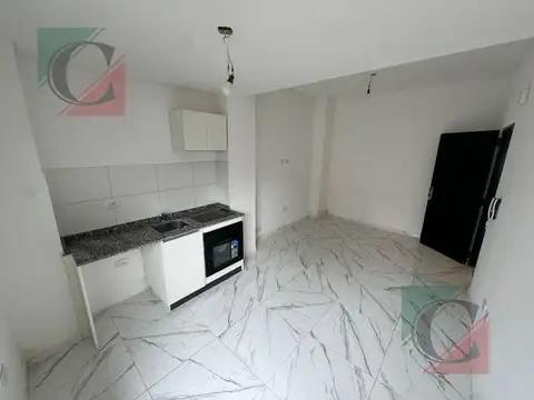 Departamento en Alquiler en Lanus Este, $ 300.000