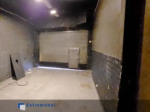 Local en Alquiler en Retiro, $ 900.000