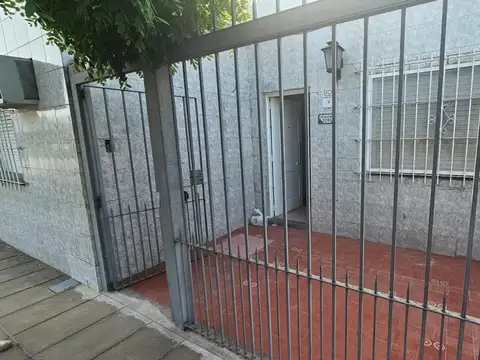 Casa 3 ambientes- Ituzaingó