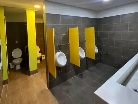 Edificio Comercial en Parque Patricios