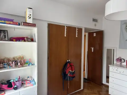 Departamento 6 ambientes con 2 baños