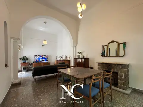 Casa en venta en Flores 4 amb con patio y parrilla