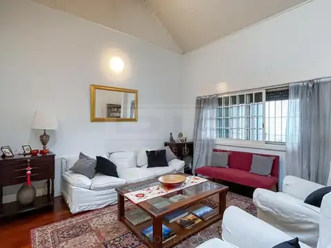 Casa 4 dormitorios Venta - Martinez