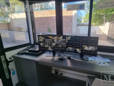 Córdoba al 3300 (esquina Fondo de la Legua) 862m2