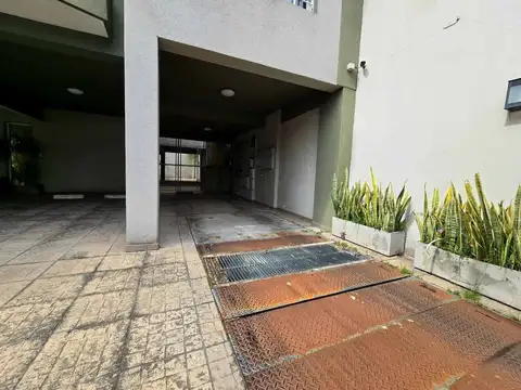 VENTA COCHERA SEMICUBIERTA, HAEDO