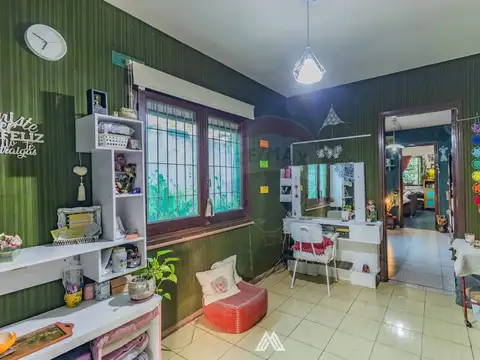 Casa 6 ambientes con 3 baños