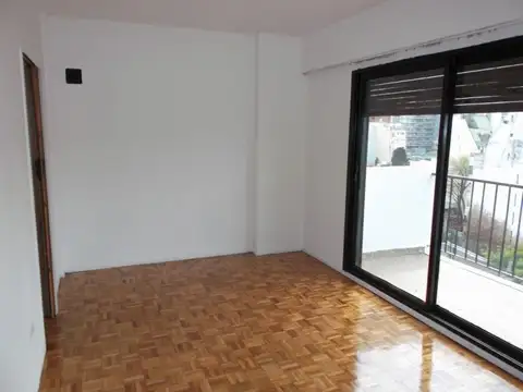 ARRIBEÑOS 2100, Piso 8