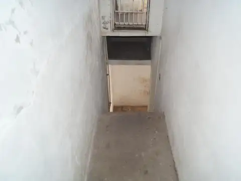 Galpon en Venta 44  mts Fondo