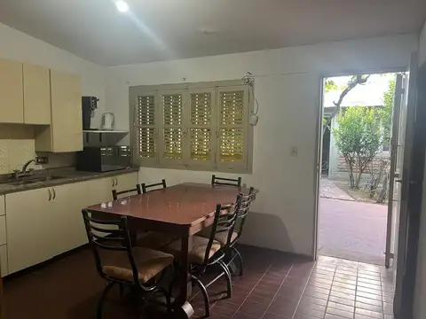 Casa 4 ambientes con 1 baño