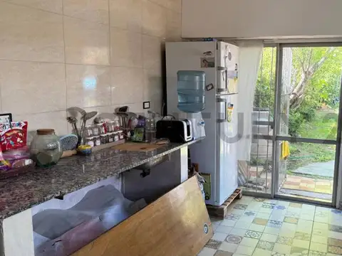 CASA EN VENTA PARQUE PILETA BERISSO