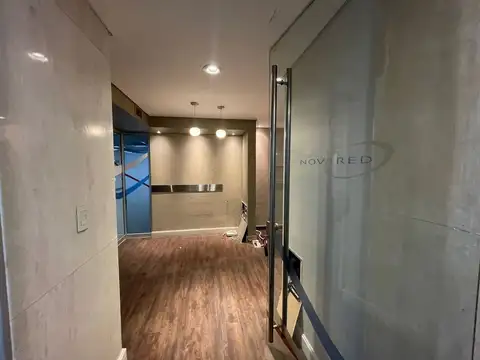 Oficina Monoambiente con 8 baños