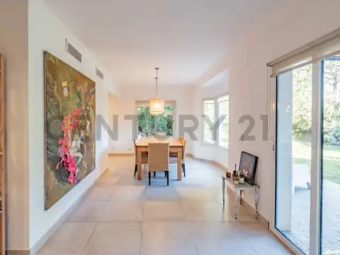 Paraguay 900, Piso 0