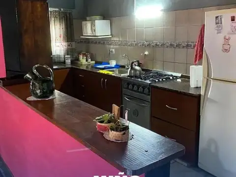 Casa 3 ambientes con 2 baños