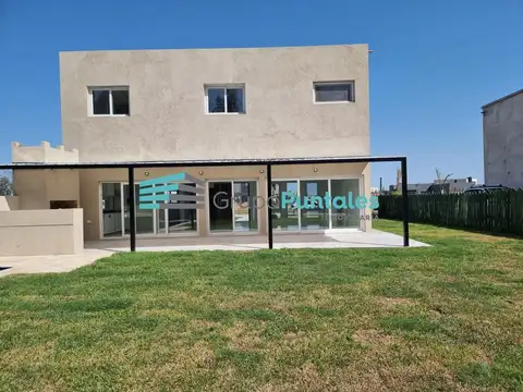 Casa en Venta en Countries y Barrios Cerrados en Esteban Echeverria, USD 260.000