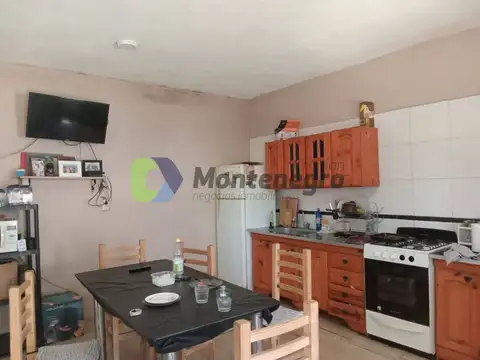 Casa 5 ambientes con 3 baños