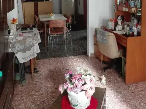 Kennedy e/ 261 y 262