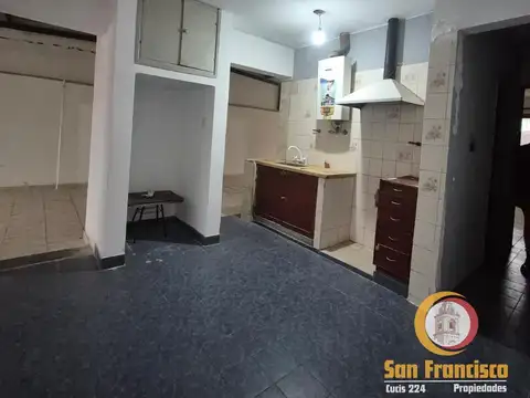 B° Universitario, Dr. Salvador Mazza  al 300