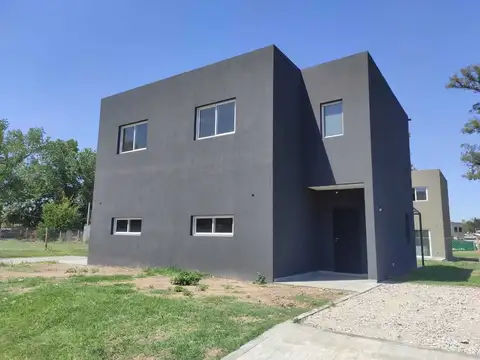 Casa Dúplex  en Alquiler en Del Viso, Pilar, G.B.A. Zona Norte