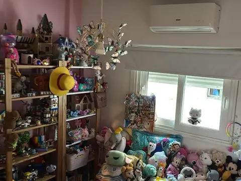 Venta 4 amb amplios y luminosos cn balcón, 2 baños, 3 hab cocina y espacio lavadero, pallier privado