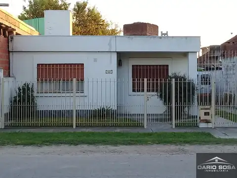 Casa en venta c/ cochera en Belén de Escobar