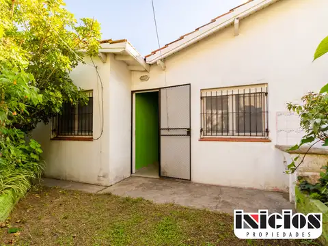 Francisco de las Carreras 1300