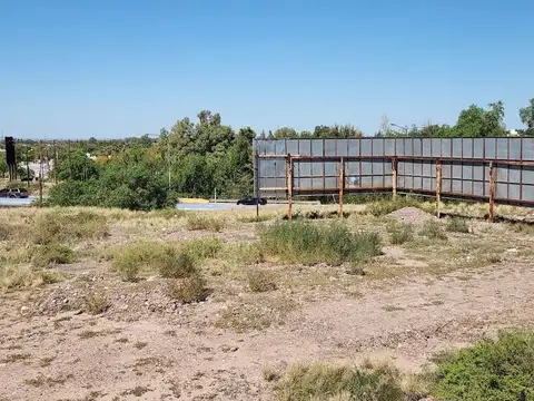 Terreno en venta sobre Corredor del Oeste