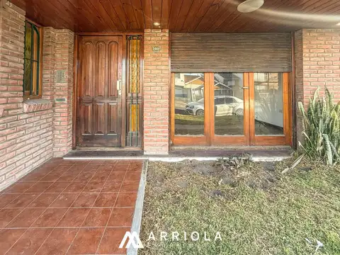 Chalet 4 dormitorios en COLINA de Peralta Ramos