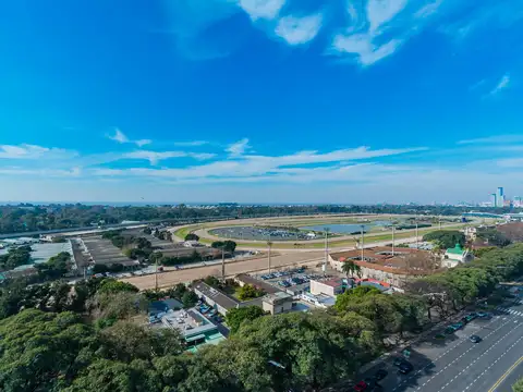 PISO ALTO SOBRE AVENIDA LIBERTADOR