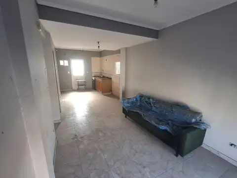 Depto Tipo Casa en Venta de 3 ambientes