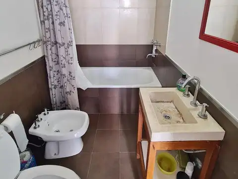 Venta departamento tipo casa 2 ambientes con terraza en Bernal Este (29909)