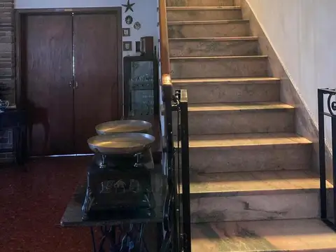 Casa en Venta con 5 cocheras