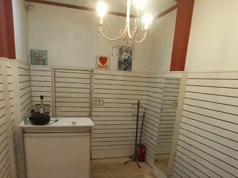 Local en Alquiler Via Púb.