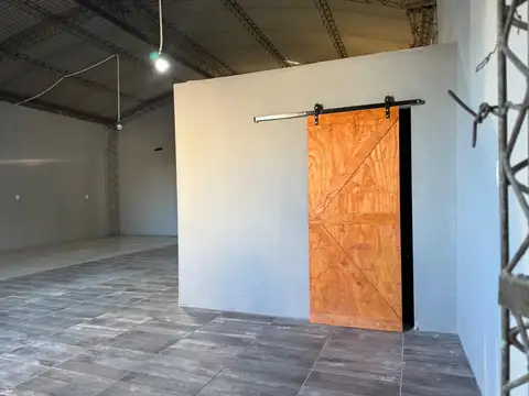 Alquiler deposito con instalaciones para Eventos y patio