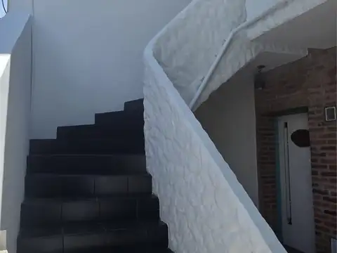 Depto Tipo Casa en Venta en Villa Pueyrredon, USD 119.000