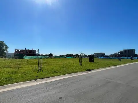 LOTE EN VENTA SANTA SOFIA ORIENTACION NORESTE