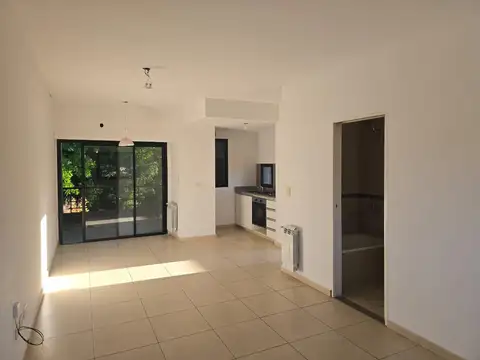 Departamento en Alquiler en Pilar, $ 450.000