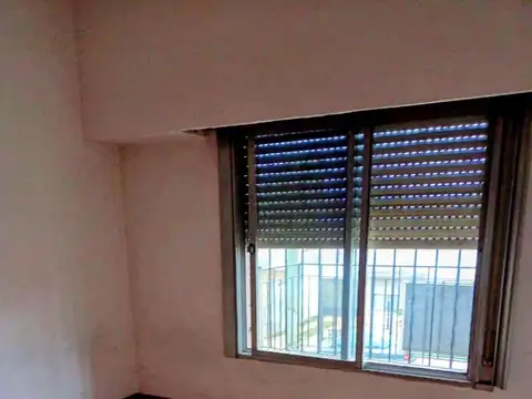 Casa de 5 amb. con garaje y local en venta