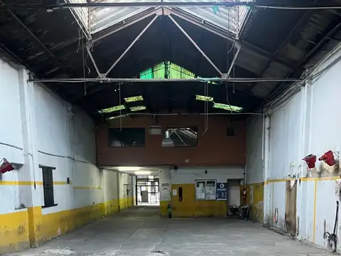 Galpon en Venta en Flores, USD 990.000