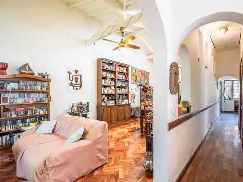 Casa 5 ambientes con 3 baños